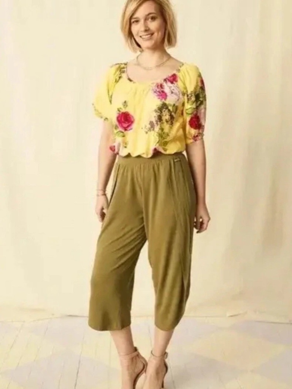 NWT Matilda Jane olive green Matilda Jane Spring Things tulip pants.